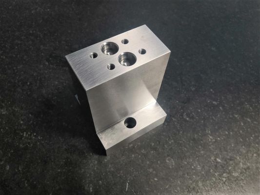Части Ra0.4 HRC63 точности концентричности 0.02mm механические